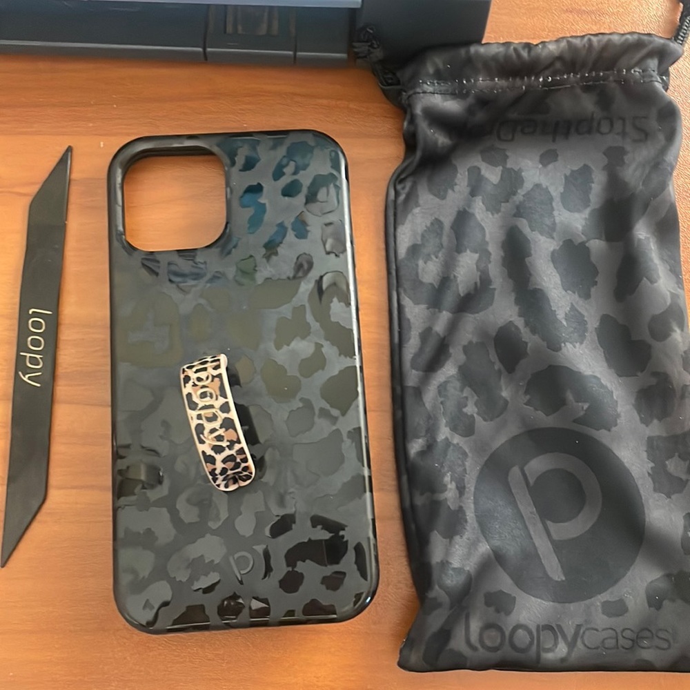 Loopy black leopard print iPhone 12 Pro